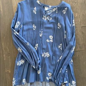 Old Navy top. Size Medium